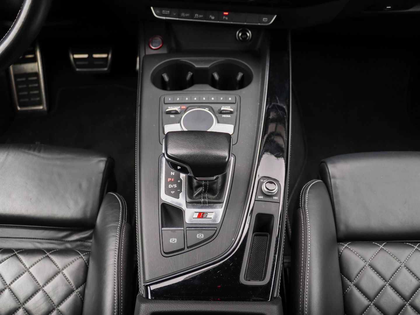 Audi S4 Avant S4 3.0 TFSI 354PK Quattro B&O Camera Sportstoel Memory Massage Trekhaak