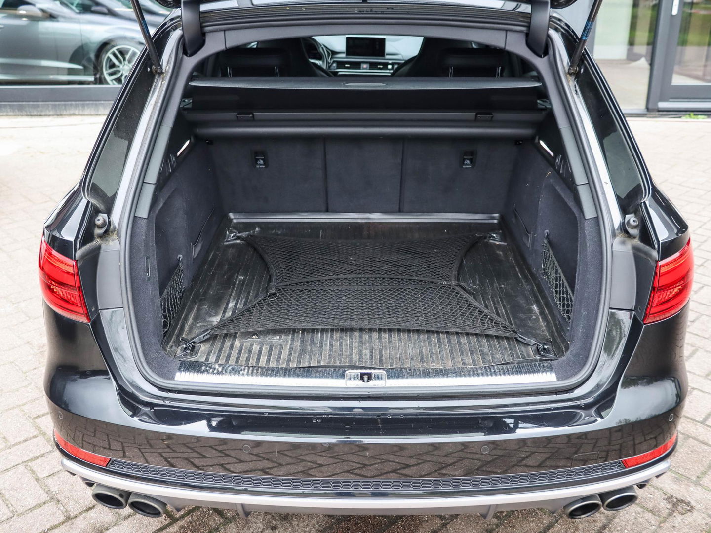 Audi S4 Avant S4 3.0 TFSI 354PK Quattro B&O Camera Sportstoel Memory Massage Trekhaak