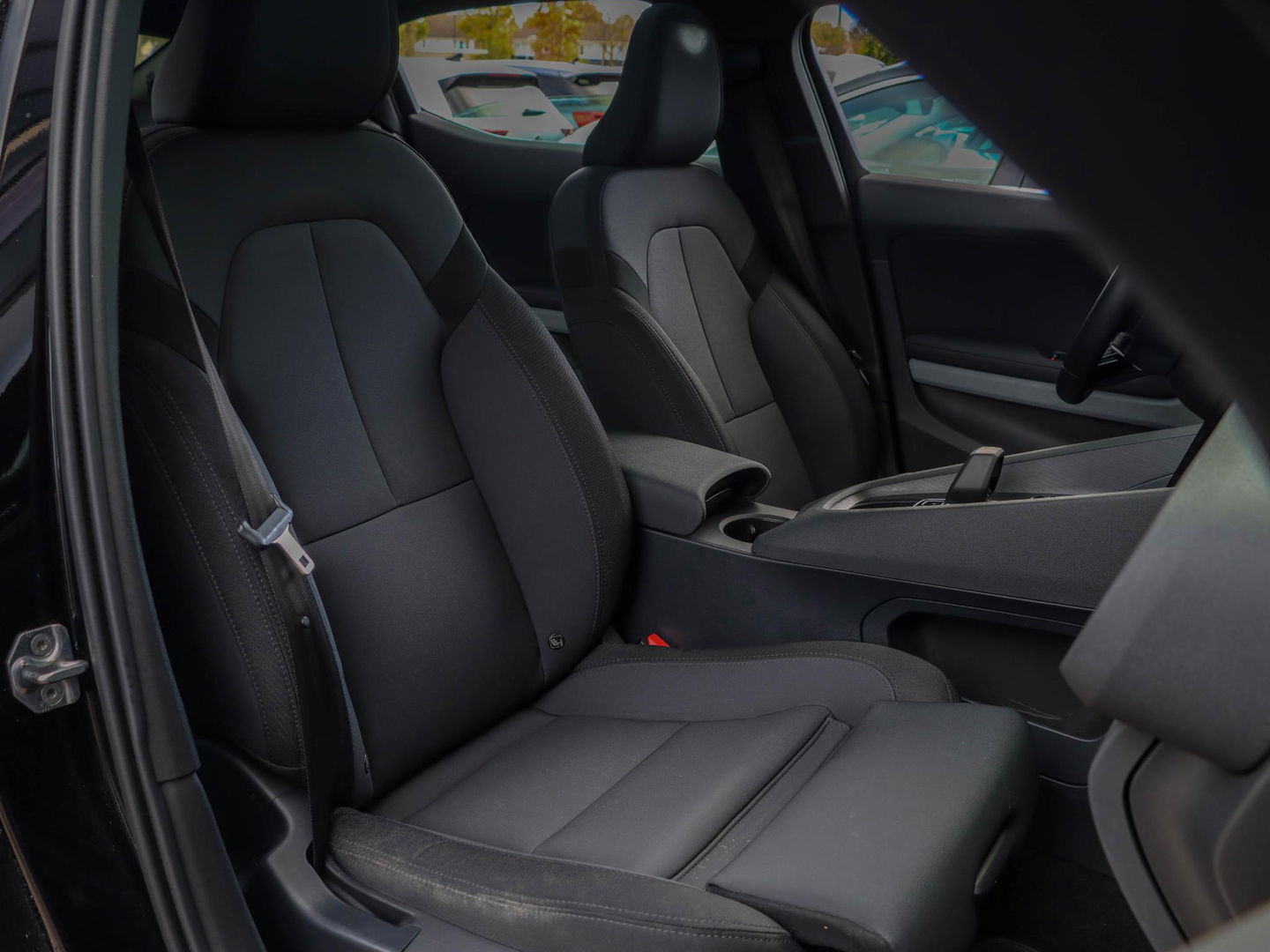 Polestar 2 Long Range Dual Motor Launch 78kWh 408pk Harman Kardon