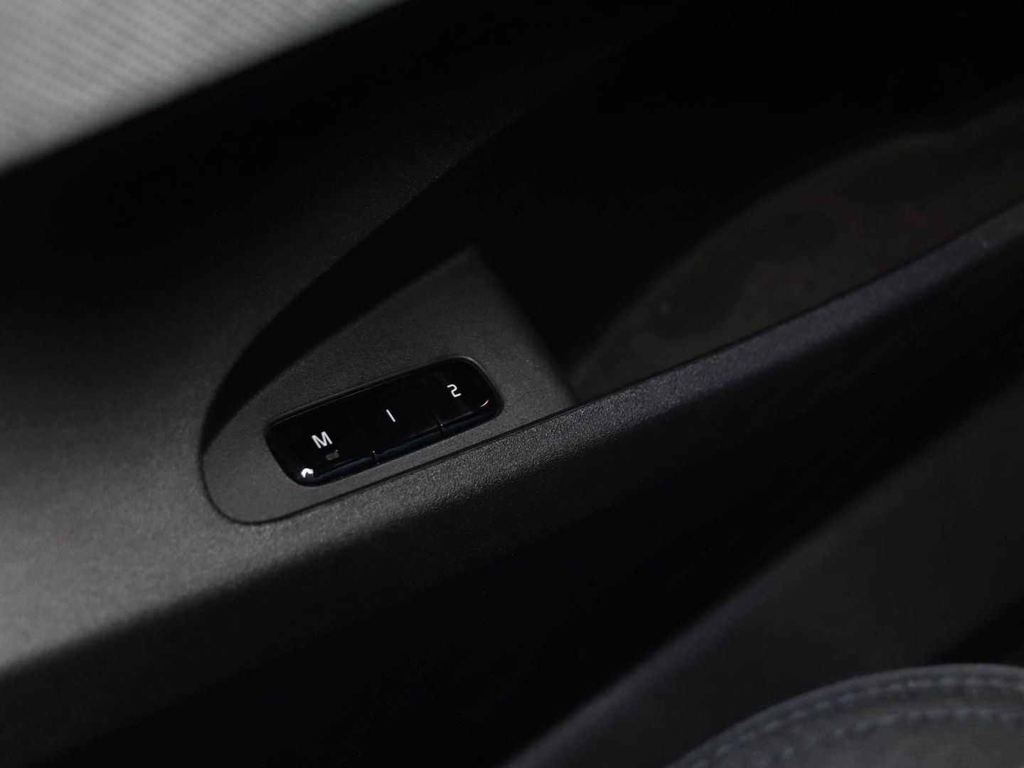 Polestar 2 Long Range Dual Motor Launch 78kWh 408pk Harman Kardon