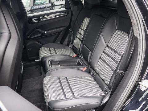 Porsche Cayenne Coupé 3.0 E-Hybrid 462pk | Sport Chrono | Luchtvering | Carbon | Bose