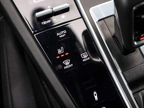 Porsche Cayenne Coupé 3.0 E-Hybrid 462pk | Sport Chrono | Luchtvering | Carbon | Bose