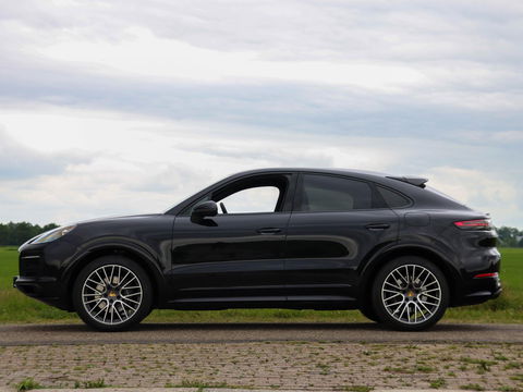 Porsche Cayenne Coupé 3.0 E-Hybrid 462pk | Sport Chrono | Luchtvering | Carbon | Bose
