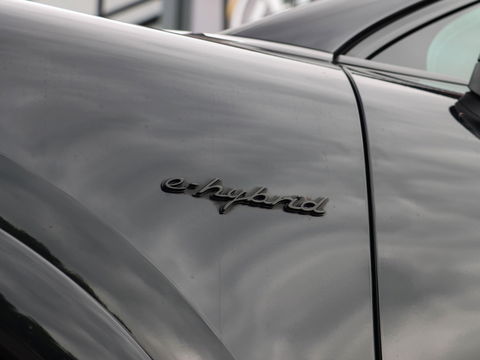 Porsche Cayenne Coupé 3.0 E-Hybrid 462pk | Sport Chrono | Luchtvering | Carbon | Bose