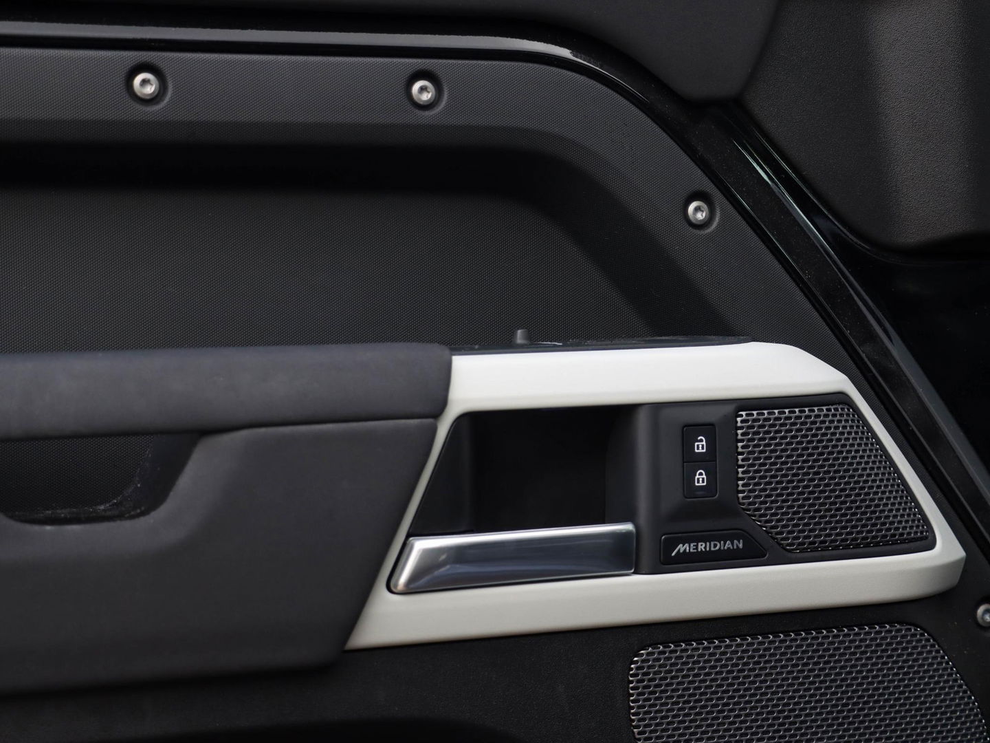 Land Rover Defender 110 P400e XS Edition Urban 360 Luchtvering Panodak Trekhaak Meridian