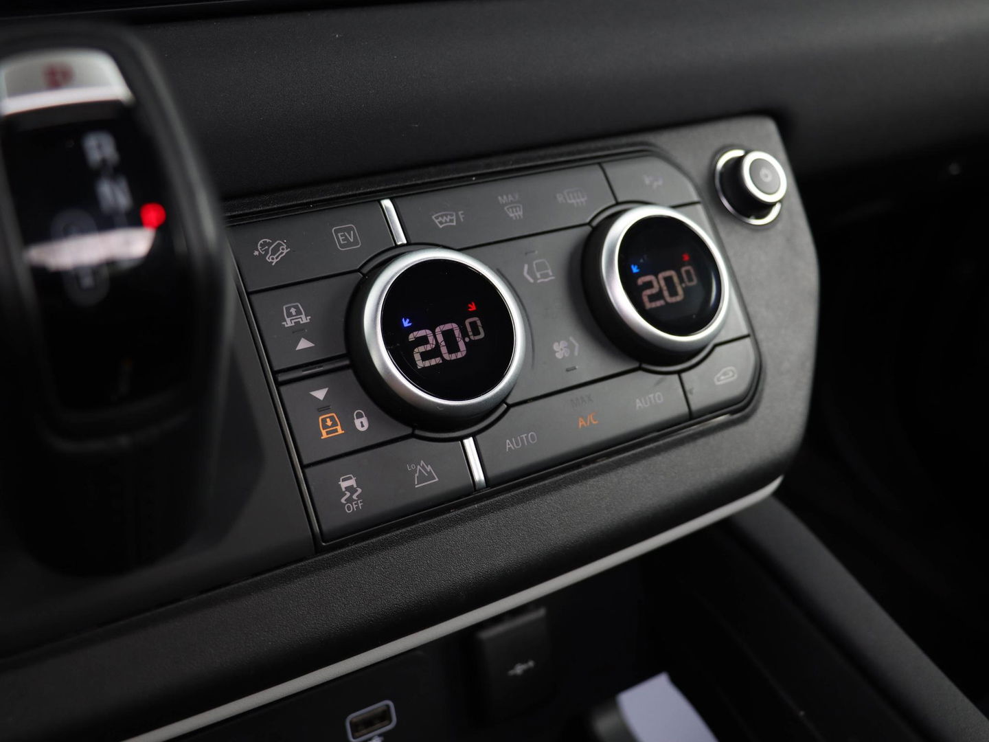 Land Rover Defender 110 P400e XS Edition Urban 360 Luchtvering Panodak Trekhaak Meridian