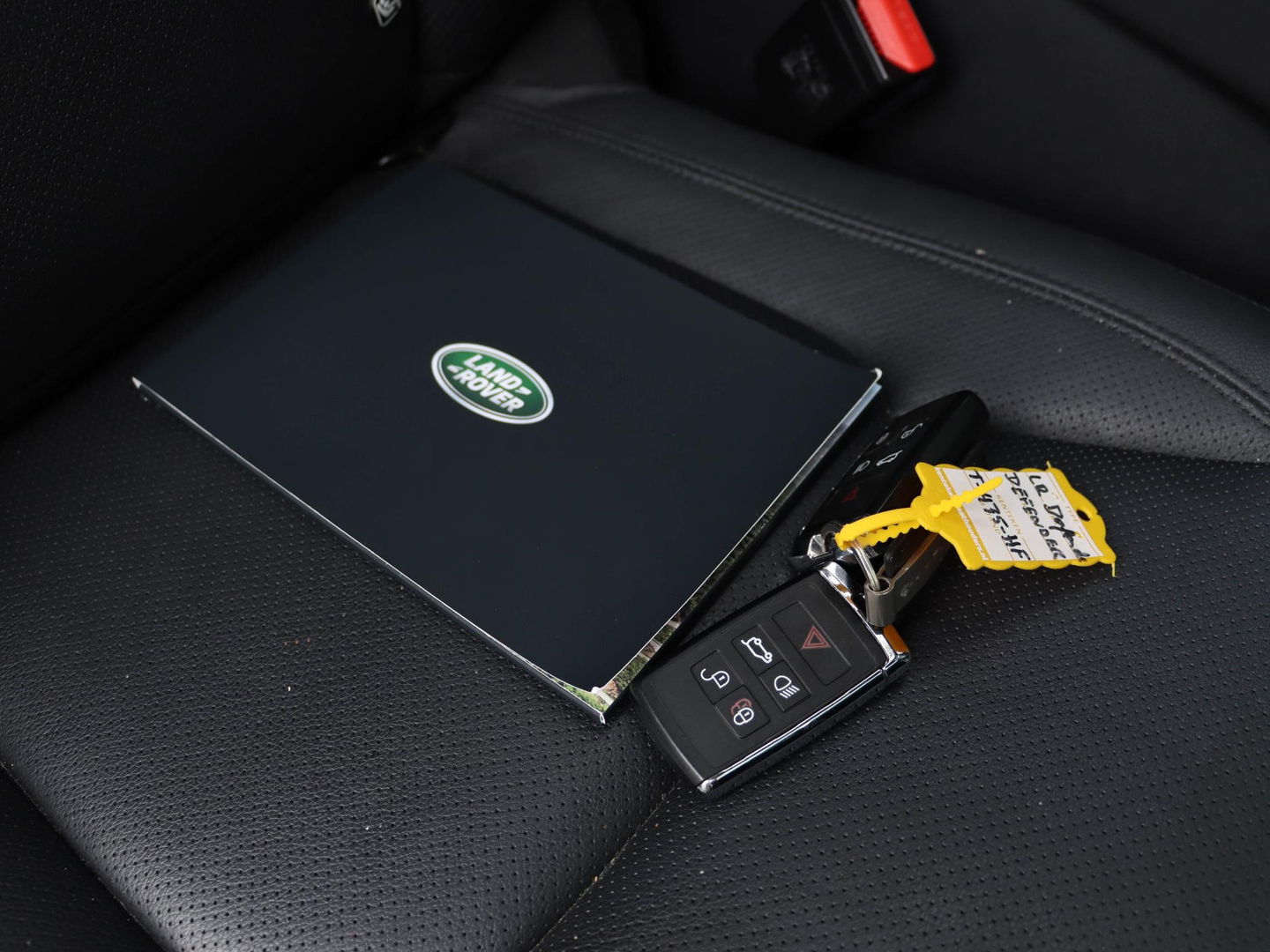 Land Rover Defender 110 P400e XS Edition Urban 360 Luchtvering Panodak Trekhaak Meridian