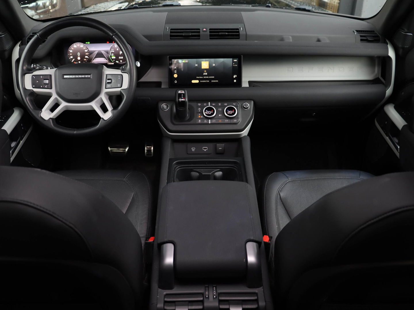 Land Rover Defender 110 P400e XS Edition Urban 360 Luchtvering Panodak Trekhaak Meridian