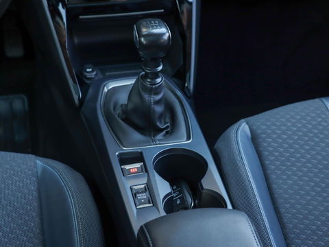 Peugeot 2008 1.2 PureTech Allure 130PK Trekhaak Panodak Keyless