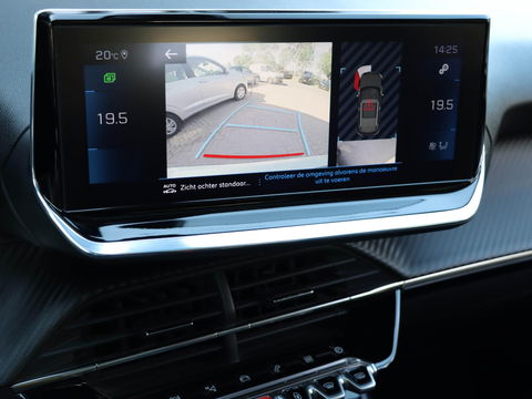 Peugeot 2008 1.2 PureTech Allure 130PK Trekhaak Panodak Keyless