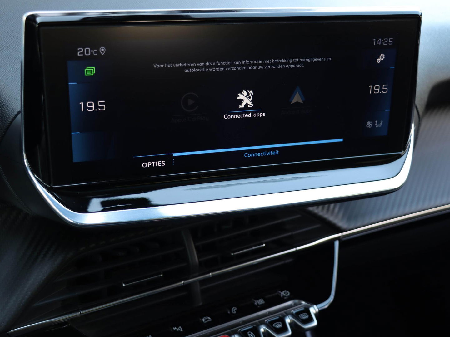 Peugeot 2008 1.2 PureTech Allure 130PK Trekhaak Panodak Keyless