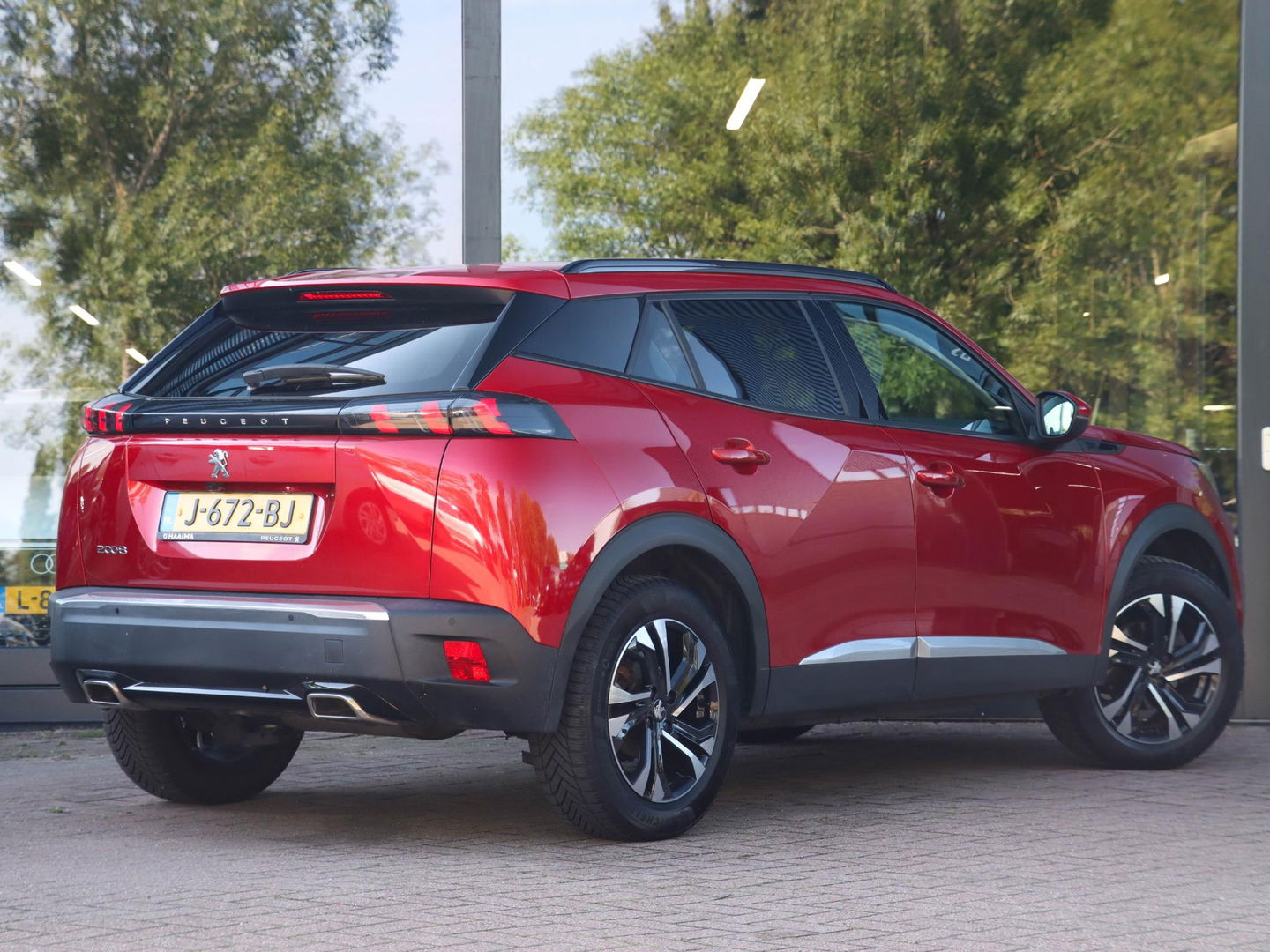 Peugeot 2008 1.2 PureTech Allure 130PK Trekhaak Panodak Keyless