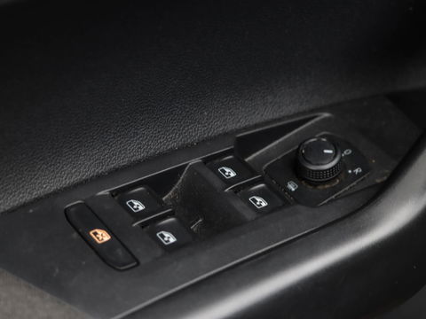 Volkswagen Polo 1.0 80pk Comfortline Sport 17 inch | Cruise | PDC V+A