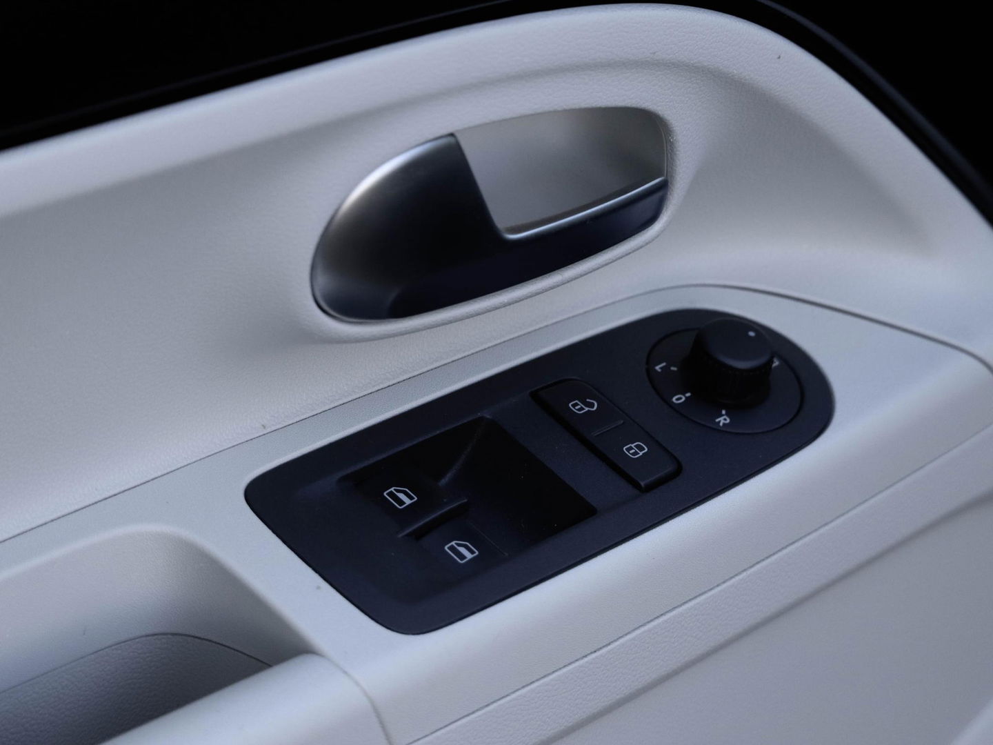 Volkswagen up! 1.0 BMT Move up! DAB Lichtmetaal 5d