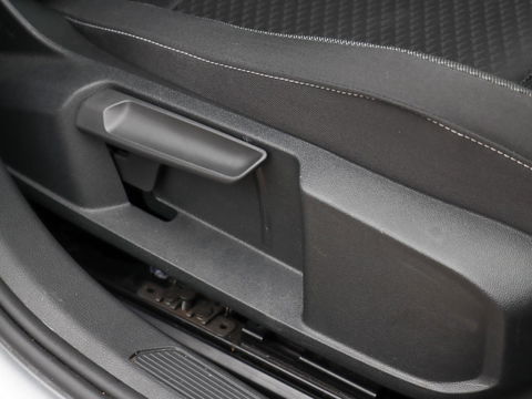 Volkswagen Golf 1.0 eTSI Active 110PK DSG Harman Kardon Fabr.garantie t/m 3-2027 max. 100.000km