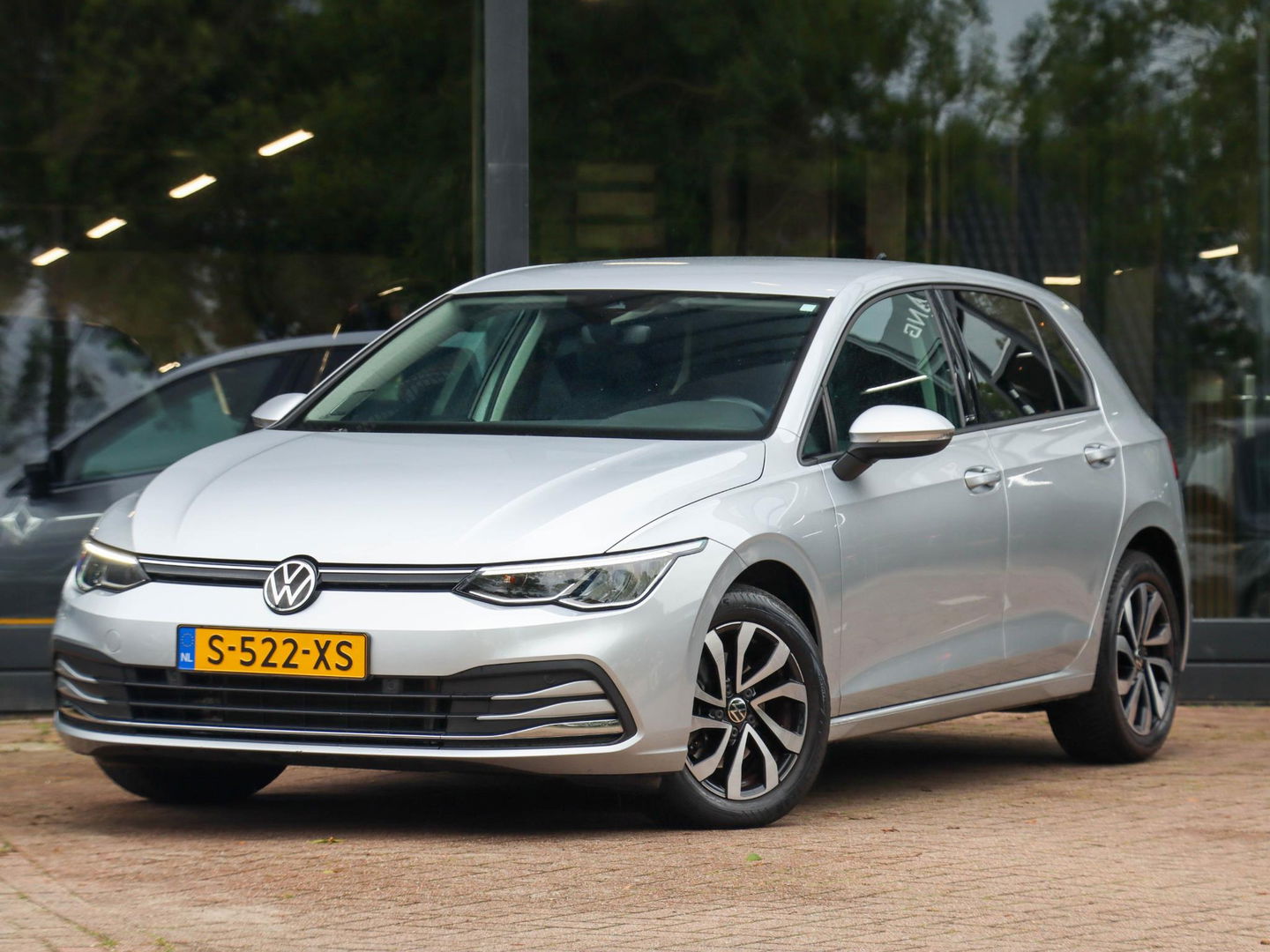 Volkswagen Golf 1.0 eTSI Active 110PK DSG Harman Kardon Fabr.garantie t/m 3-2027 max. 100.000km