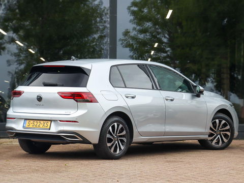 Volkswagen Golf 1.0 eTSI Active 110PK DSG Harman Kardon Fabr.garantie t/m 3-2027 max. 100.000km