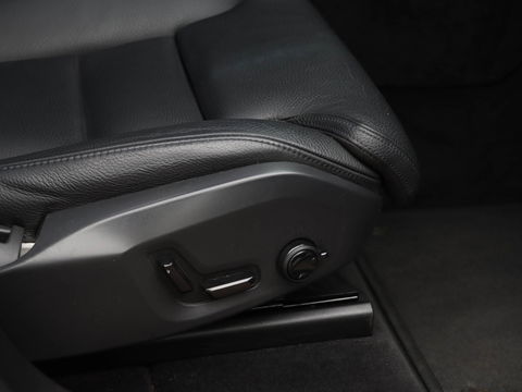 Volvo XC60 T6 AWD Inscription 350PK ACC Panoramadak 19 inch