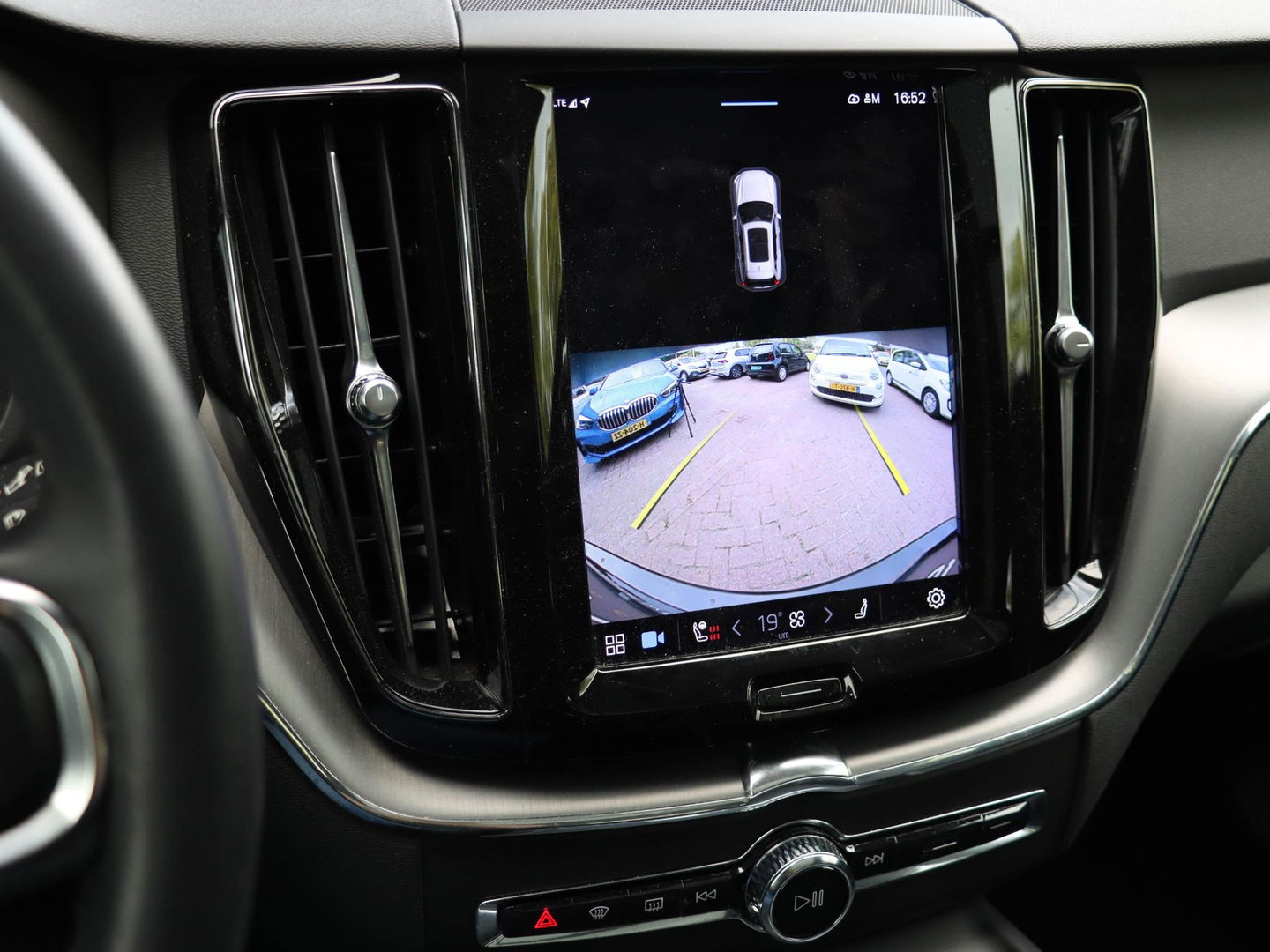 Volvo XC60 T6 AWD Inscription 350PK ACC Panoramadak 19 inch