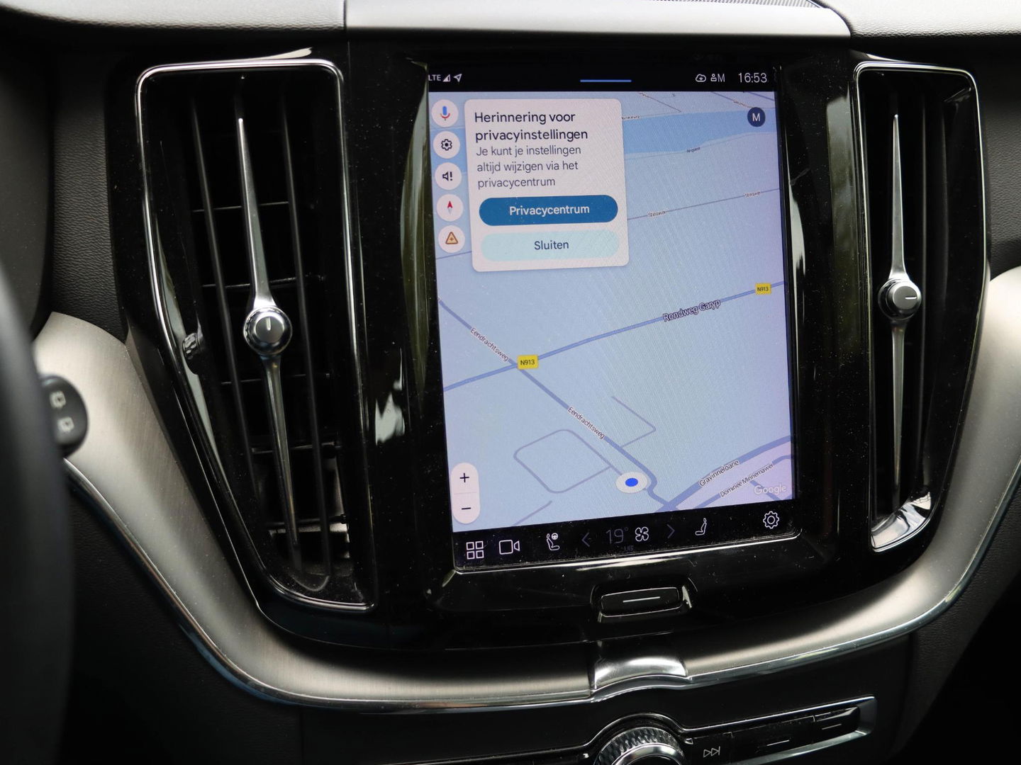 Volvo XC60 T6 AWD Inscription 350PK ACC Panoramadak 19 inch