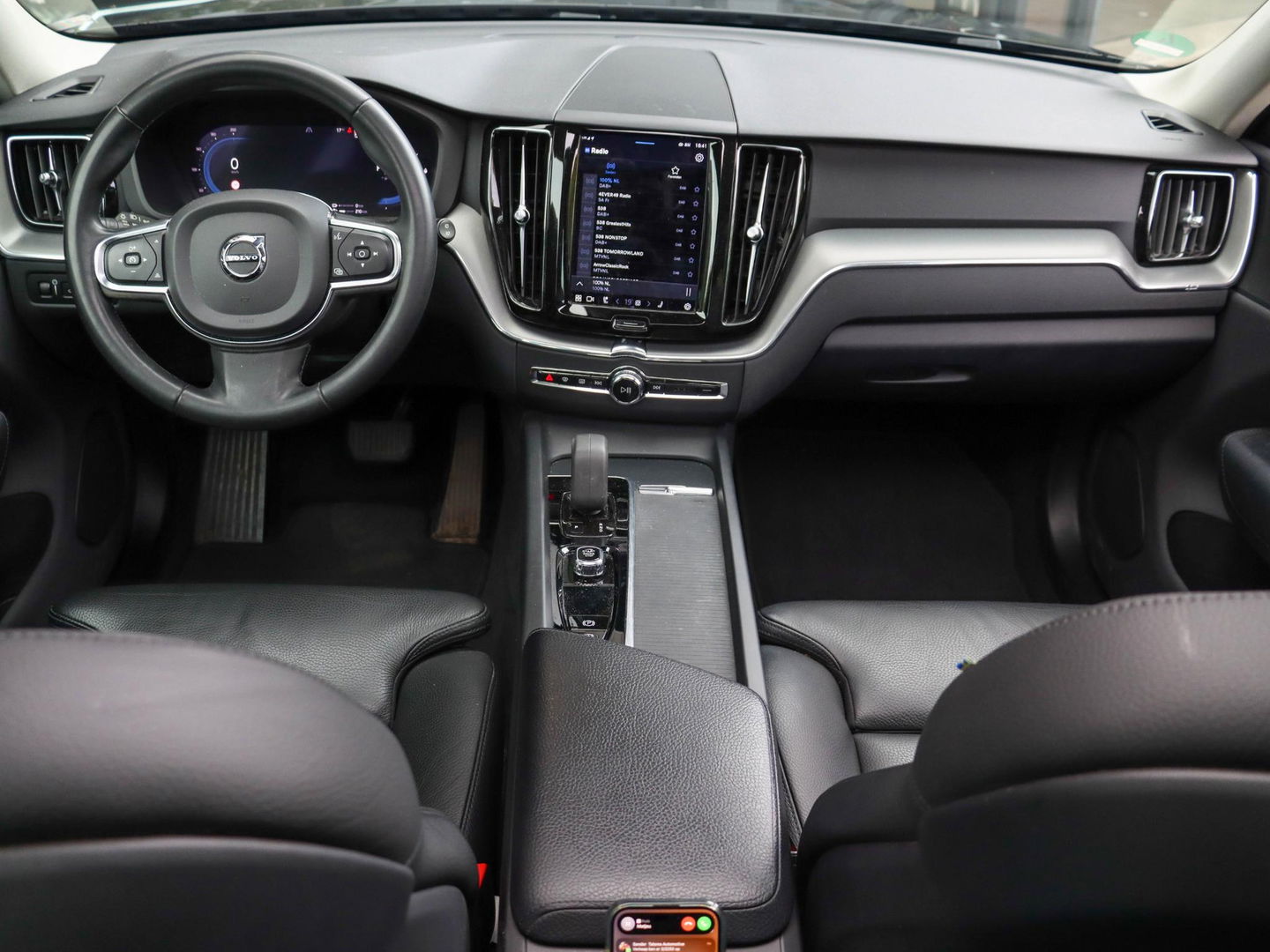 Volvo XC60 T6 AWD Inscription 350PK ACC Panoramadak 19 inch