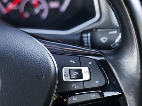 Volkswagen T-Roc 1.0 TSI Style 115pk Trekhaak Navigatie Camera