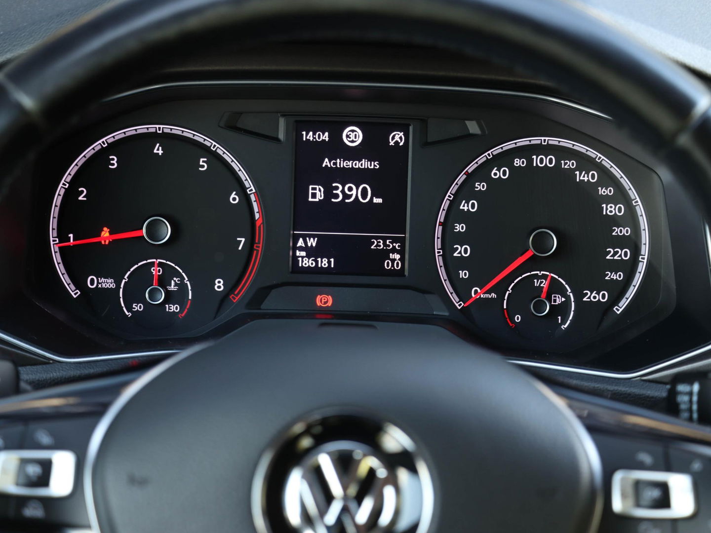 Volkswagen T-Roc 1.0 TSI Style 115pk Trekhaak Navigatie Camera