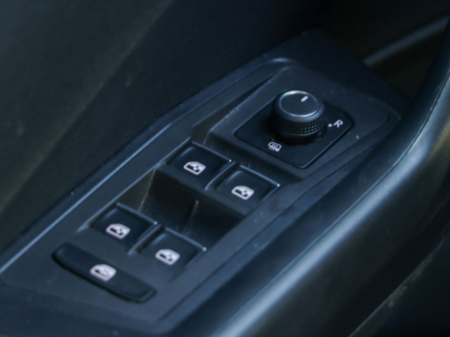 Volkswagen T-Roc 1.0 TSI Style 115pk Trekhaak Navigatie Camera