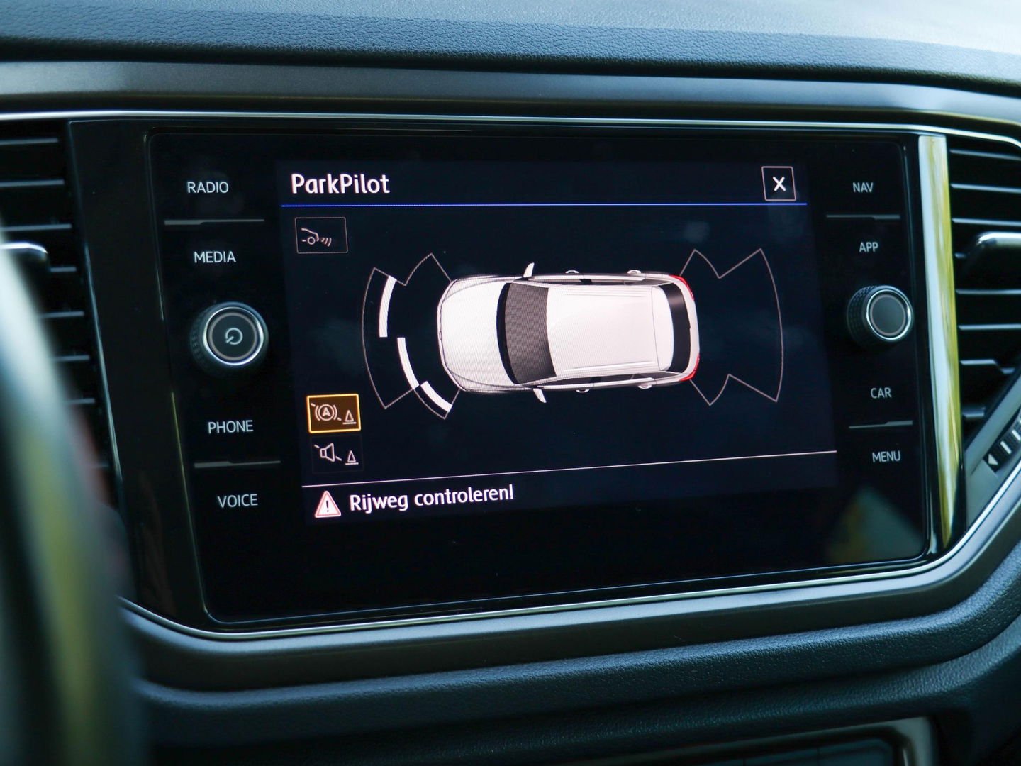 Volkswagen T-Roc 1.0 TSI Style 115pk Trekhaak Navigatie Camera