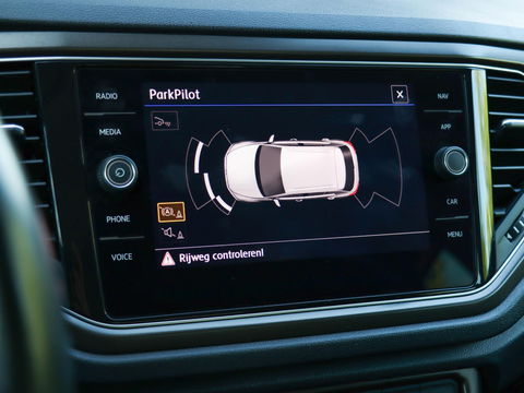Volkswagen T-Roc 1.0 TSI Style 115pk Trekhaak Navigatie Camera