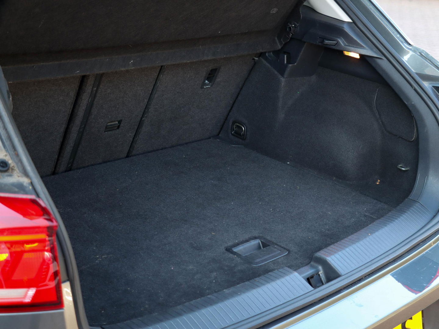 Volkswagen T-Roc 1.0 TSI Style 115pk Trekhaak Navigatie Camera