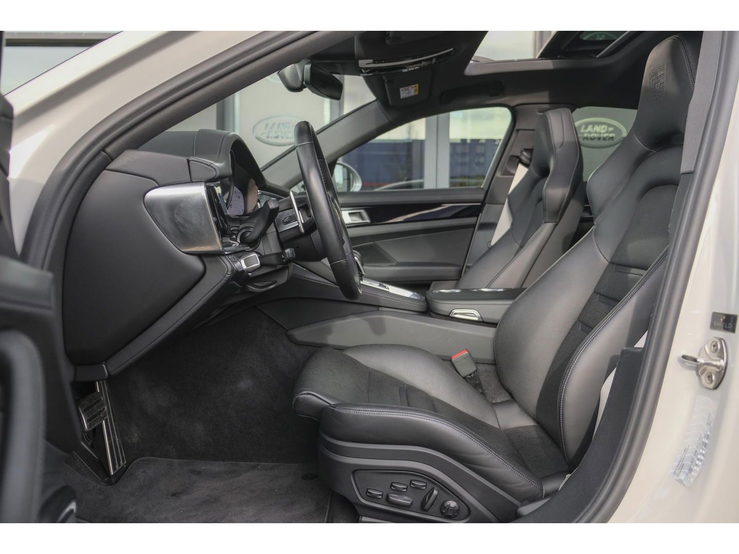Porsche Panamera 2.9 4 462pk E-Hybrid Platinum Sport design Panoramadak 5-zits 4-wielsturing Luchtvering Sportuitlaat Matrix Stoelkoeling