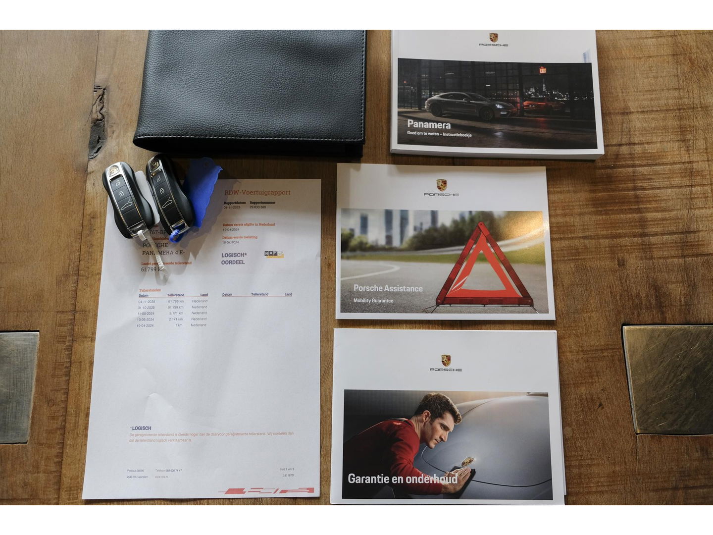 Porsche Panamera 2.9 4 462pk E-Hybrid Platinum Sport design Panoramadak 5-zits 4-wielsturing Luchtvering Sportuitlaat Matrix Stoelkoeling