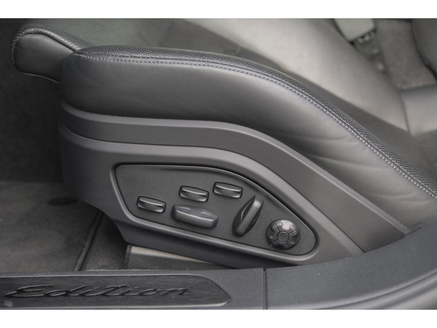 Porsche Panamera 2.9 4 462pk E-Hybrid Platinum Sport design Panoramadak 5-zits 4-wielsturing Luchtvering Sportuitlaat Matrix Stoelkoeling