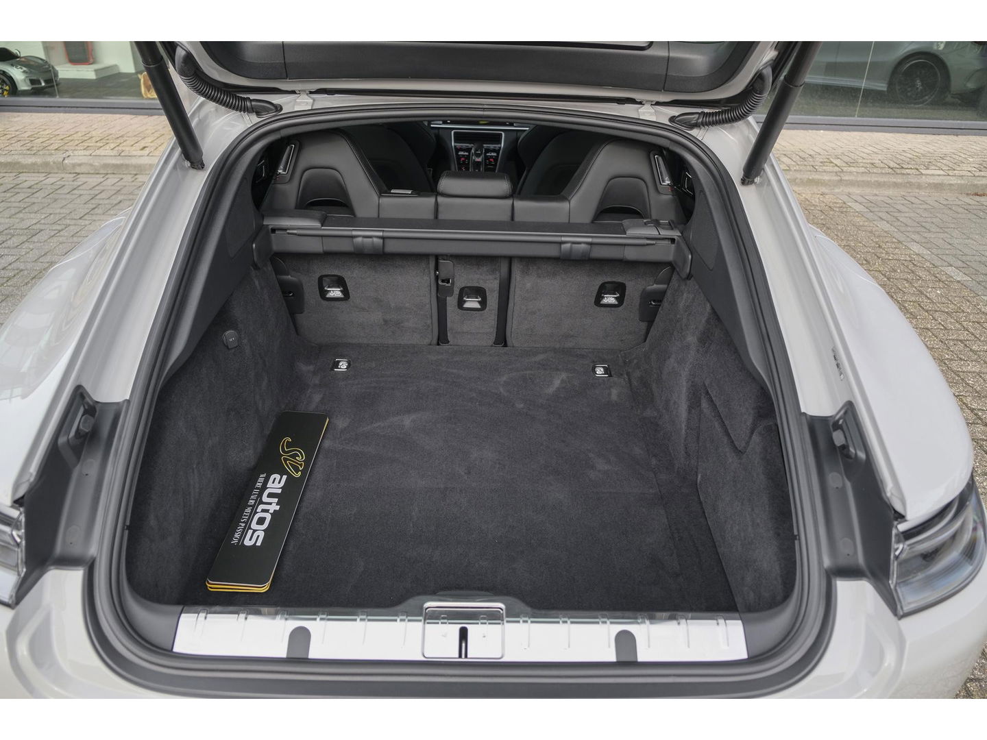 Porsche Panamera 2.9 4 462pk E-Hybrid Platinum Sport design Panoramadak 5-zits 4-wielsturing Luchtvering Sportuitlaat Matrix Stoelkoeling