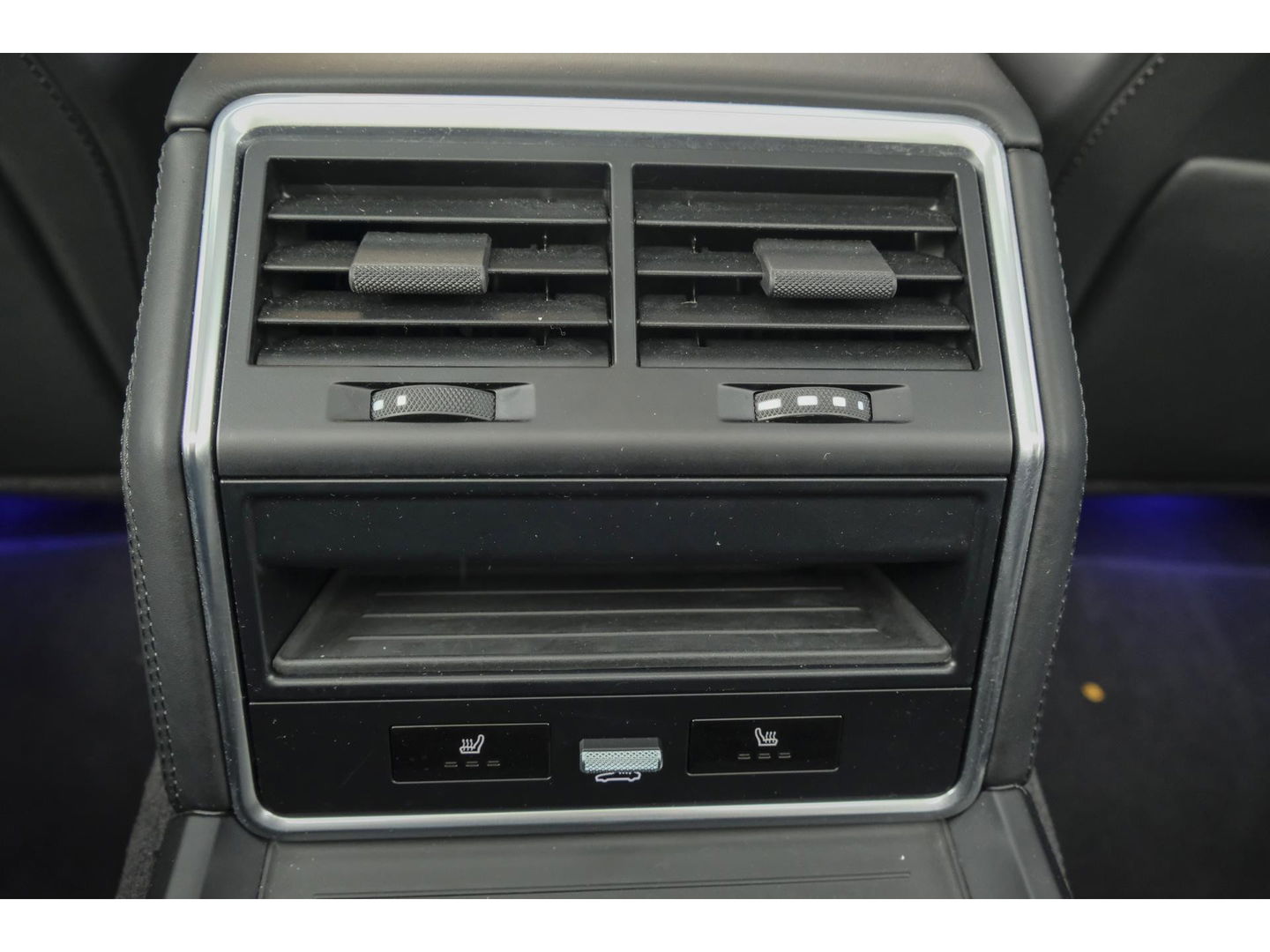 Porsche Panamera 2.9 4 462pk E-Hybrid Platinum Sport design Panoramadak 5-zits 4-wielsturing Luchtvering Sportuitlaat Matrix Stoelkoeling