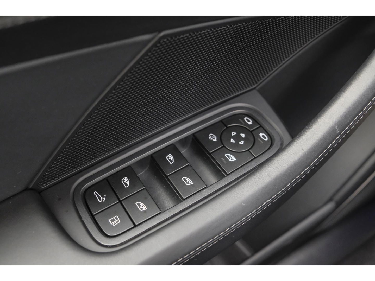 Porsche Panamera 2.9 4 462pk E-Hybrid Platinum Sport design Panoramadak 5-zits 4-wielsturing Luchtvering Sportuitlaat Matrix Stoelkoeling