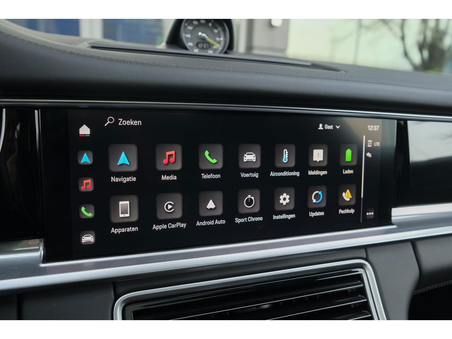 Porsche Panamera 2.9 4 462pk E-Hybrid Platinum Sport design Panoramadak 5-zits 4-wielsturing Luchtvering Sportuitlaat Matrix Stoelkoeling