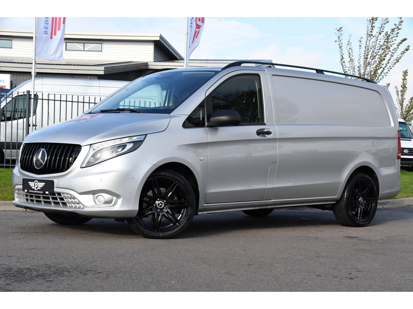 Mercedes-Benz Vito 119 CDI L2 AMG Edition Adaptieve Cruise, Camera, Carplay, LED, Stoelverwarming, Leder, Trekhaak, Multimedia, Uniek!