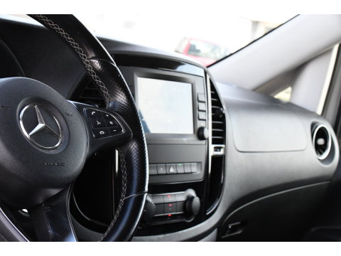 Mercedes-Benz Vito 119 CDI L2 AMG Edition Adaptieve Cruise, Camera, Carplay, LED, Stoelverwarming, Leder, Trekhaak, Multimedia, Uniek!