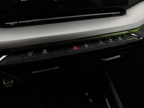 Škoda Octavia 1.0 TSI Sport Business | Virtual | Sfeerverl. | Carplay | Parkeersens. | NAP