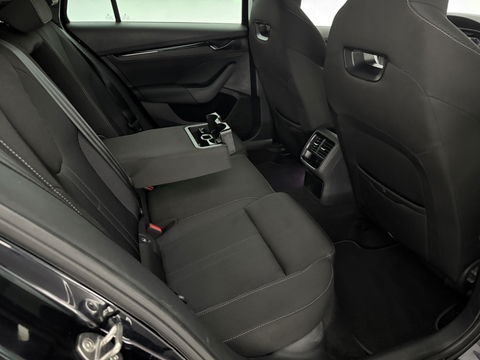 Škoda Octavia 1.0 TSI Sport Business | Virtual | Sfeerverl. | Carplay | Parkeersens. | NAP