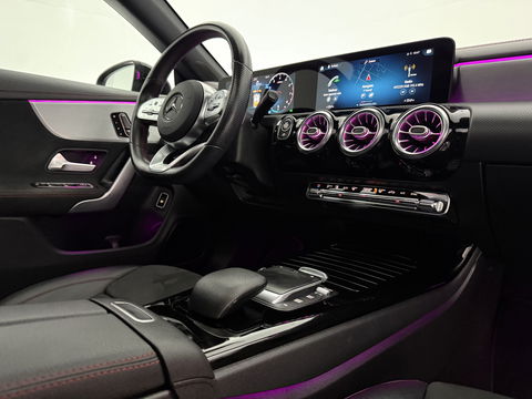 Mercedes-Benz CLA-Klasse 180 AMG | Pano | Sfeerverl. | Memory | Burmester | Virtual | Carplay | Camera | Adap. Cruise | NAP