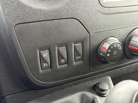 Renault Master T35 2.3 dCi L2H2 2x SCHUIFD | Cruise | Navi | Bluetooth | Airco