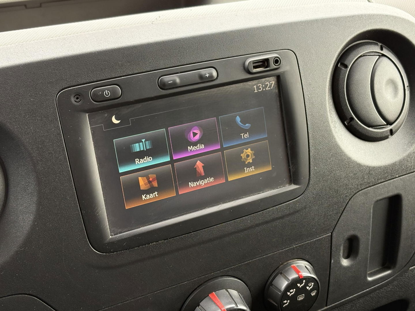 Renault Master T35 2.3 dCi L2H2 2x SCHUIFD | Cruise | Navi | Bluetooth | Airco