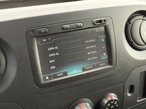 Renault Master T35 2.3 dCi L2H2 2x SCHUIFD | Cruise | Navi | Bluetooth | Airco