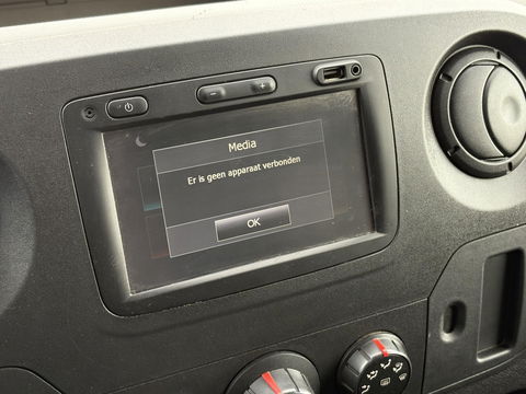 Renault Master T35 2.3 dCi L2H2 2x SCHUIFD | Cruise | Navi | Bluetooth | Airco