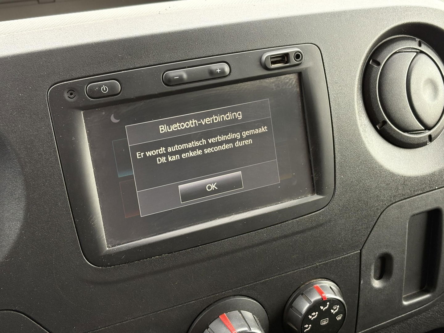 Renault Master T35 2.3 dCi L2H2 2x SCHUIFD | Cruise | Navi | Bluetooth | Airco