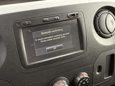 Renault Master T35 2.3 dCi L2H2 2x SCHUIFD | Cruise | Navi | Bluetooth | Airco