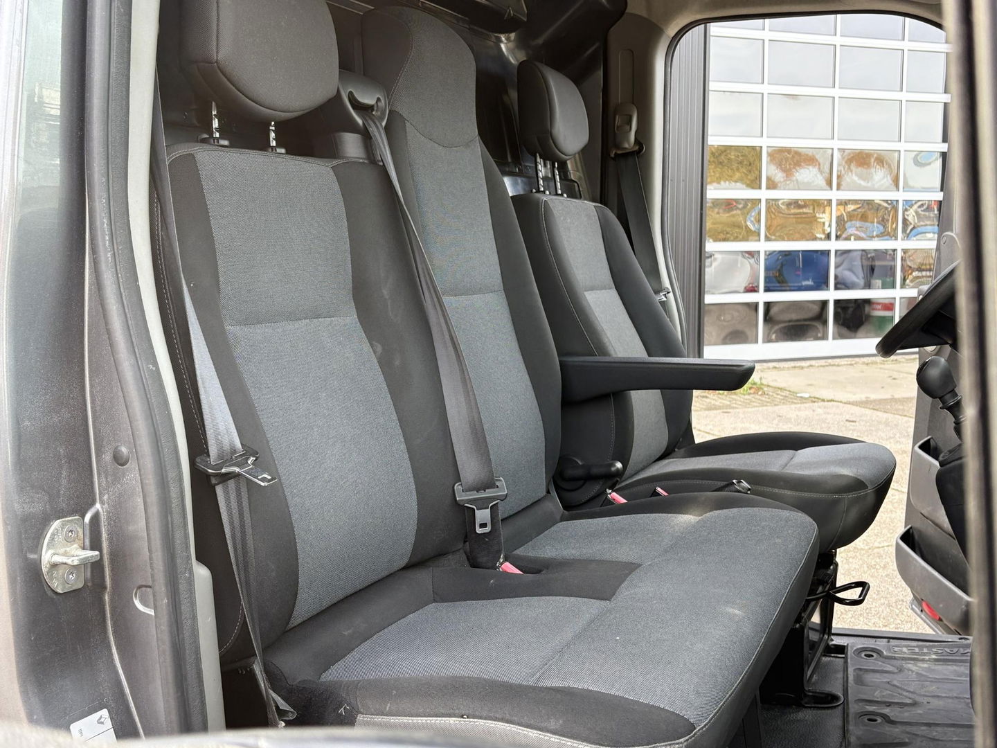 Renault Master T35 2.3 dCi L2H2 2x SCHUIFD | Cruise | Navi | Bluetooth | Airco